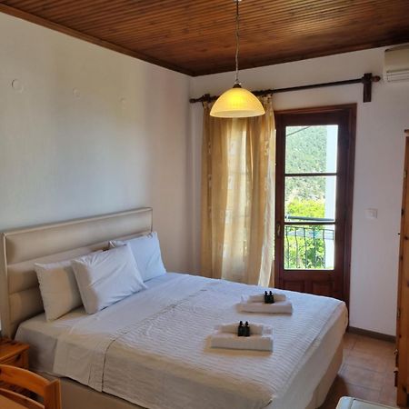 Zeus Guesthouse Panagia (Thasos) Exterior foto