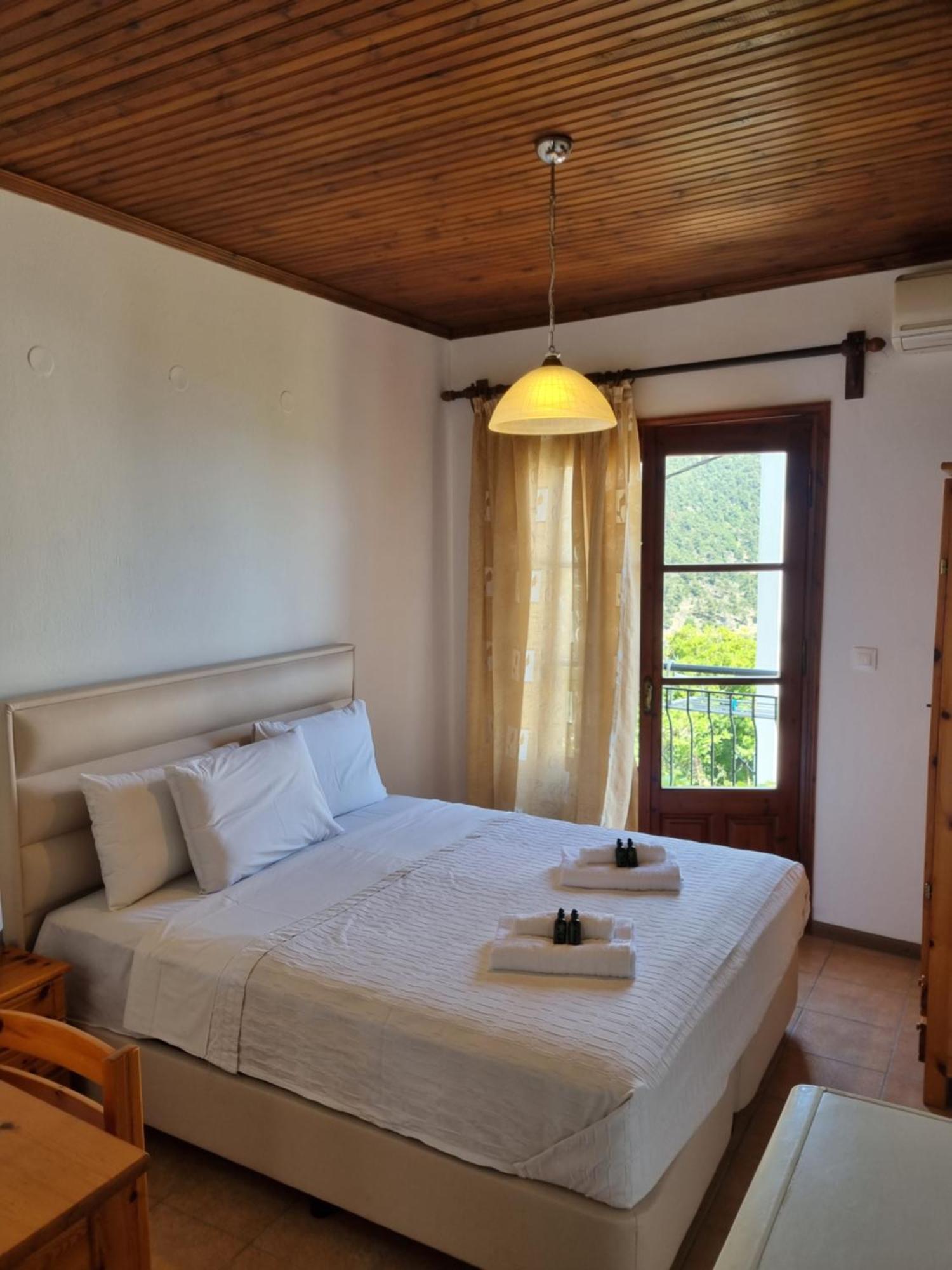 Zeus Guesthouse Panagia (Thasos) Exterior foto